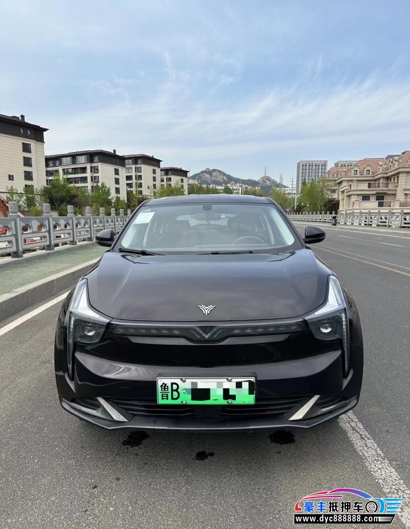 23年哪吒U轿车抵押车出售