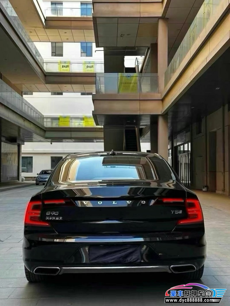 18年沃尔沃S90轿车抵押车出售