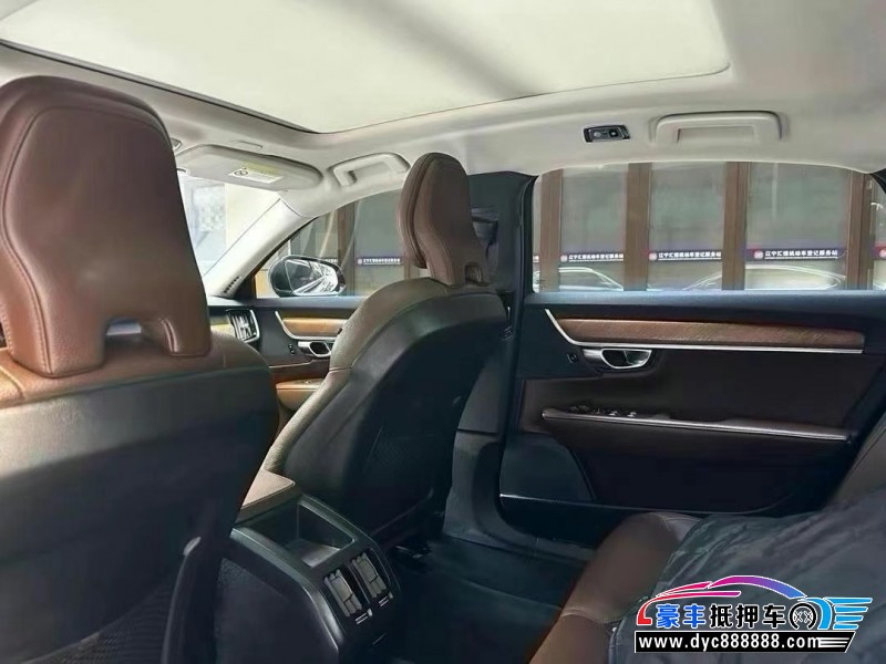 18年沃尔沃S90轿车抵押车出售