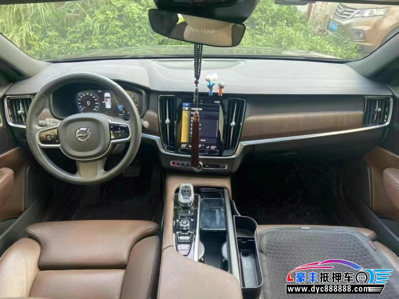 21年沃尔沃S90轿车抵押车出售
