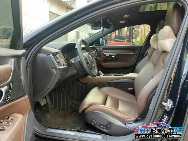 21年沃尔沃S90轿车抵押车出售