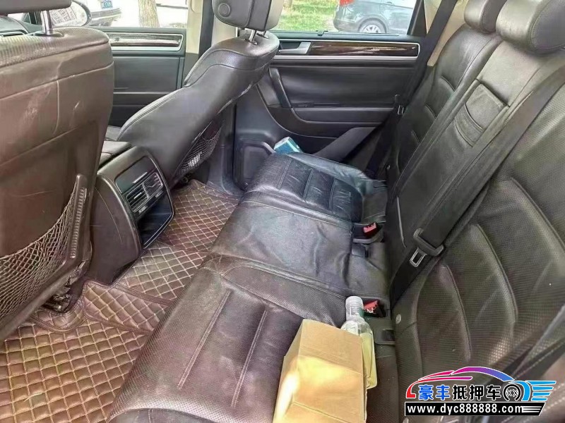 13年大众途锐SUV抵押车出售