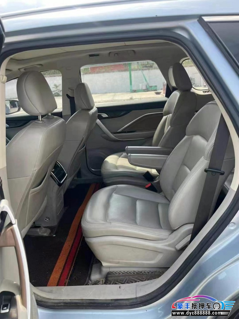 20年吉利嘉际轿车抵押车出售