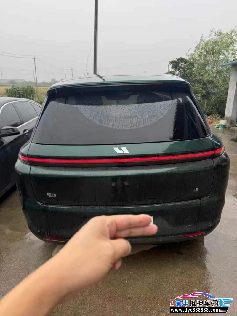 23年理想L8SUV抵押车出售