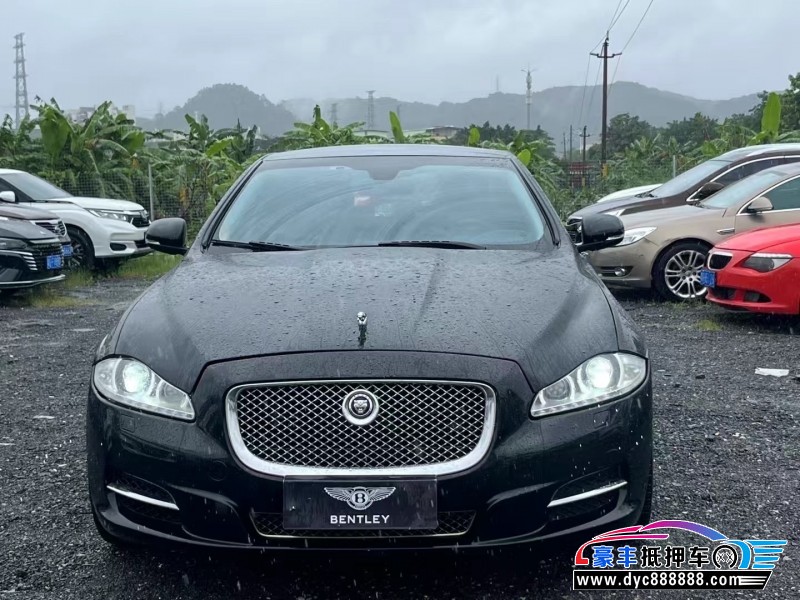 13年捷豹XJL轿车抵押车出售