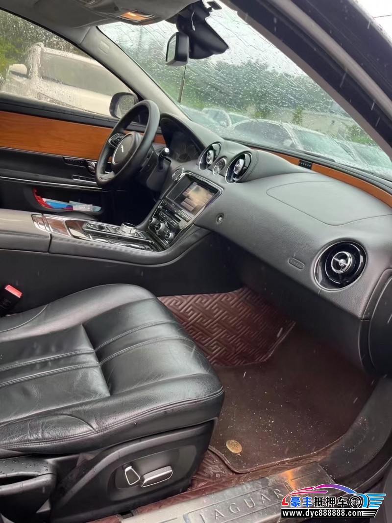 13年捷豹XJL轿车抵押车出售