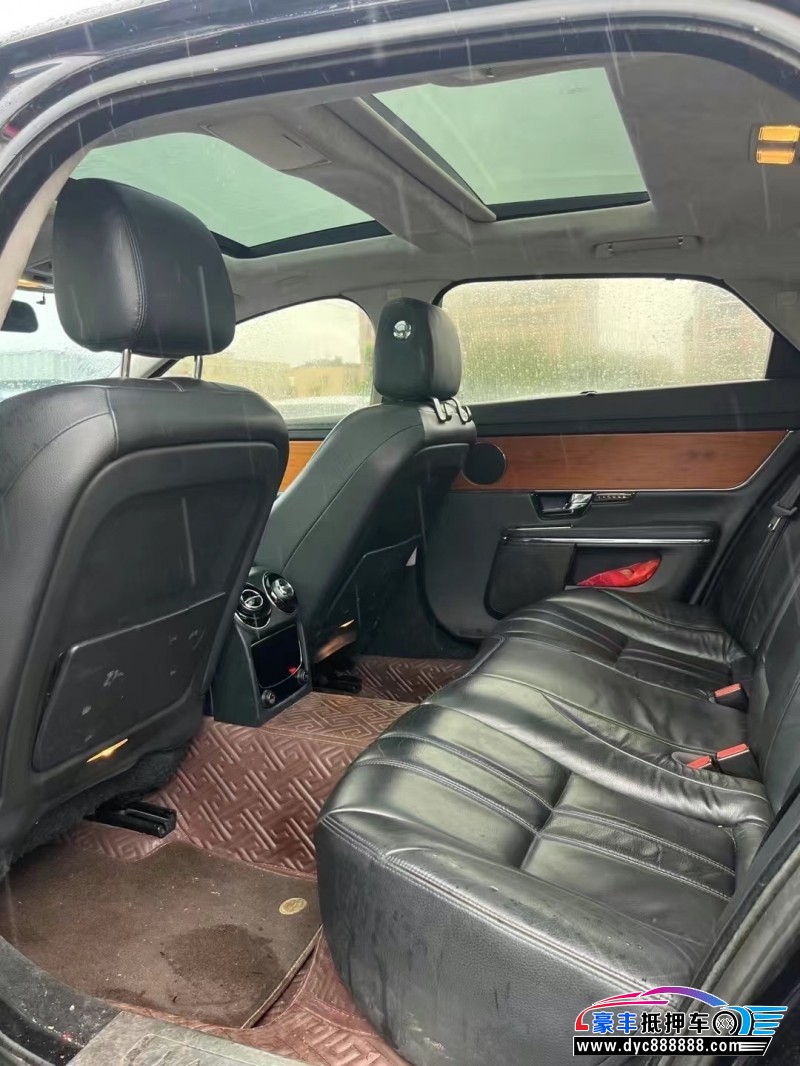 13年捷豹XJL轿车抵押车出售