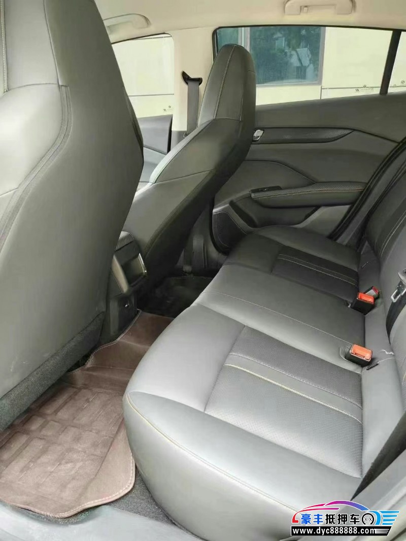 24年东风风神奕炫轿车抵押车出售