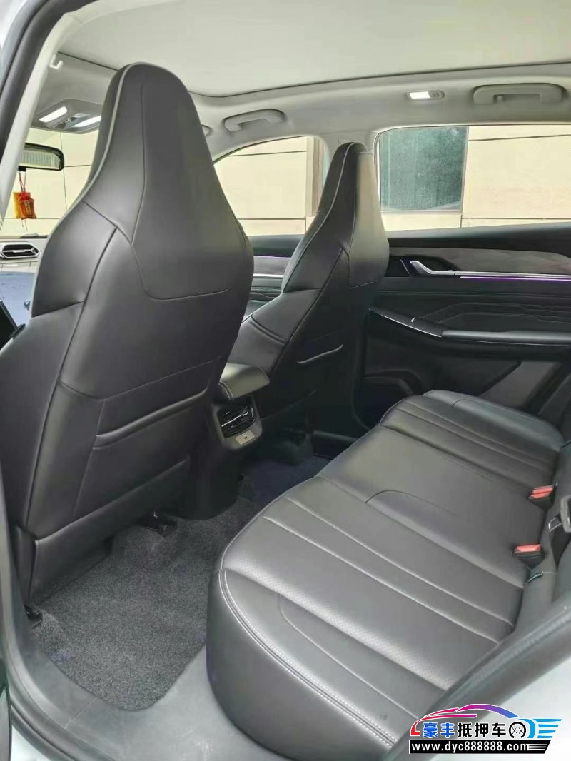 24年东风风神浩瀚轿车抵押车出售