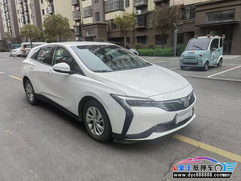 23年别克微蓝轿车抵押车出售