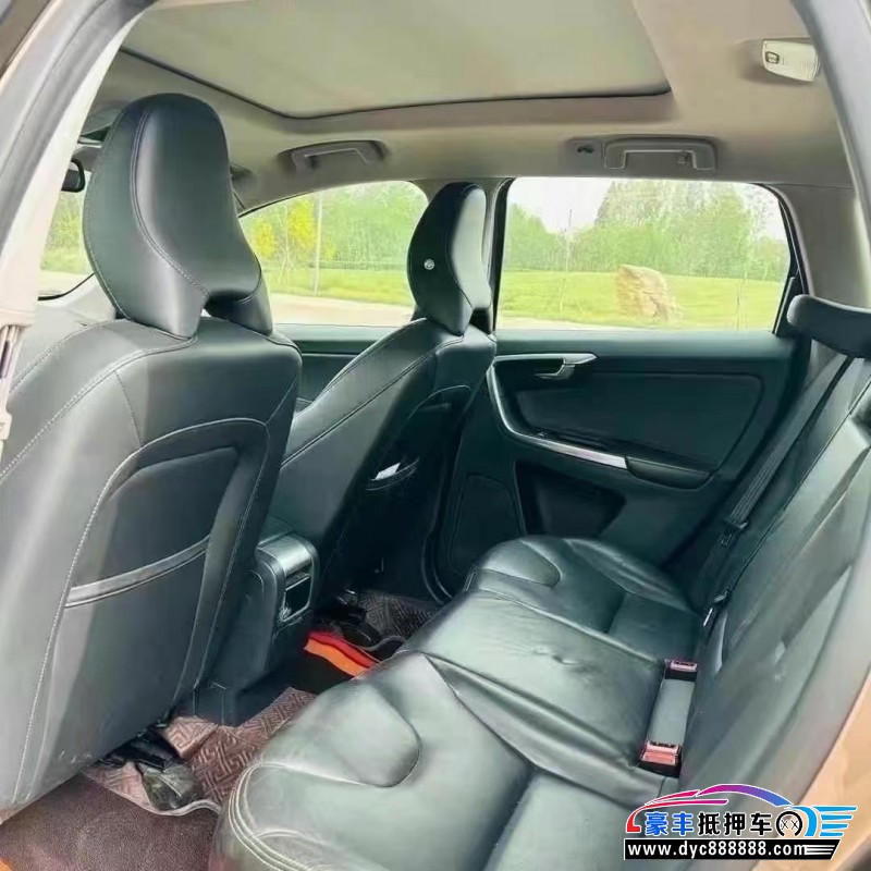 17年沃尔沃XC60轿车抵押车出售