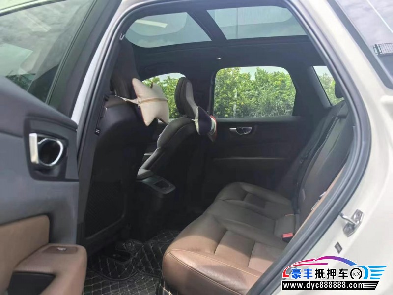 21年沃尔沃XC60轿车抵押车出售