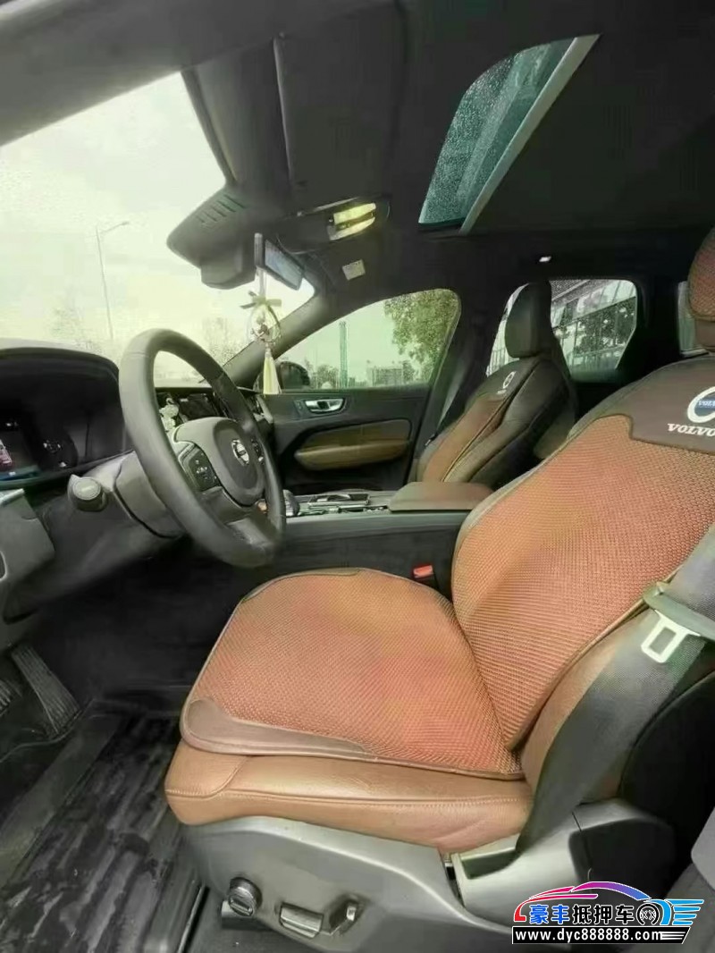 22年沃尔沃XC60轿车抵押车出售