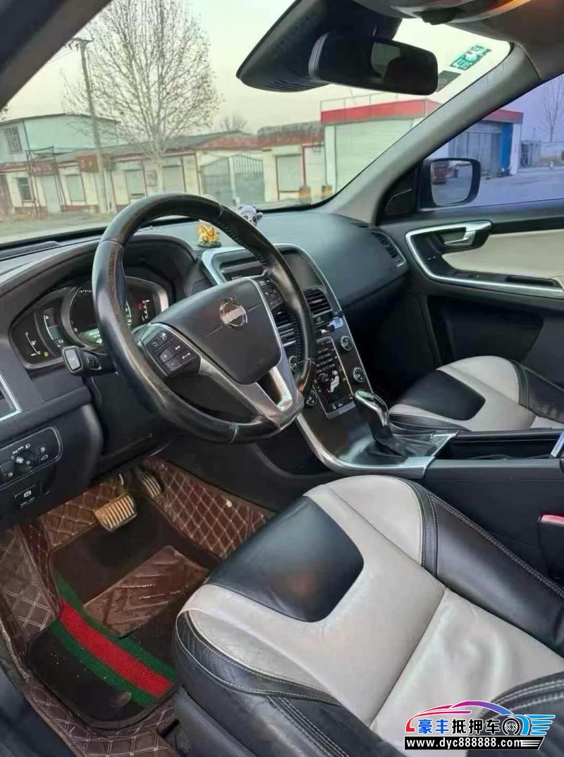 14年沃尔沃XC60轿车抵押车出售