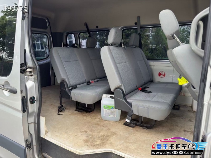 23年福田图雅诺轿车抵押车出售