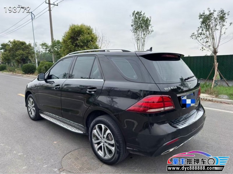 16年奔驰GLE轿车抵押车出售