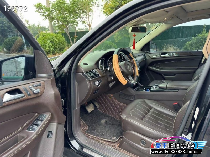 16年奔驰GLE轿车抵押车出售