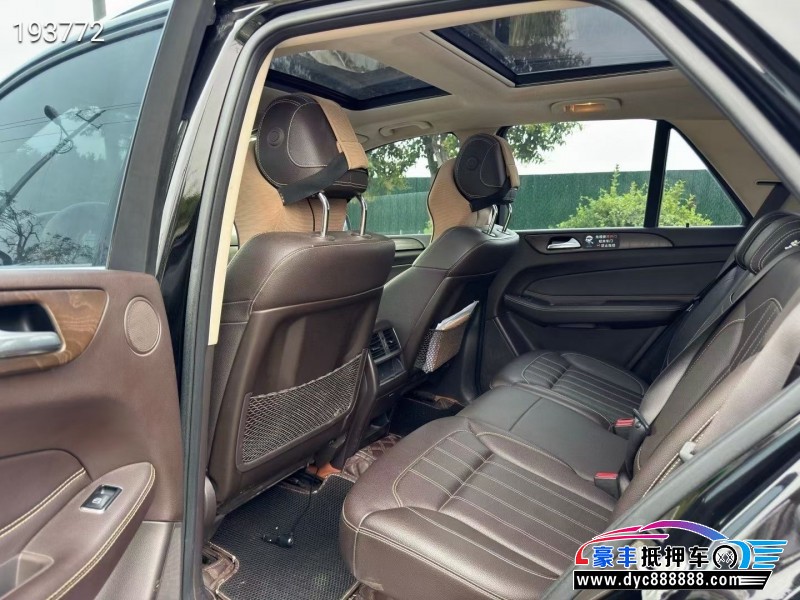 16年奔驰GLE轿车抵押车出售