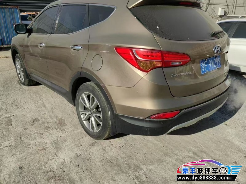 13年现代新胜达SUV抵押车出售