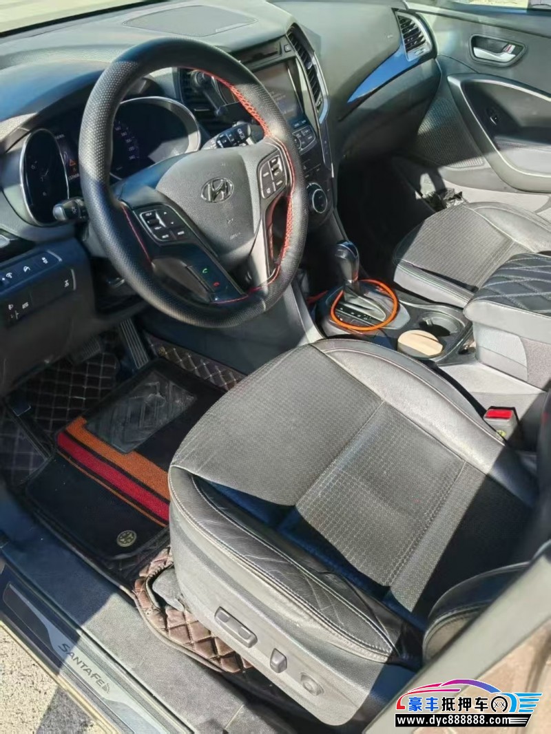 13年现代新胜达SUV抵押车出售