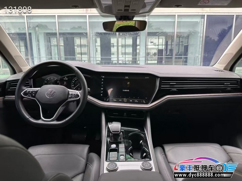 23年大众途锐轿车抵押车出售