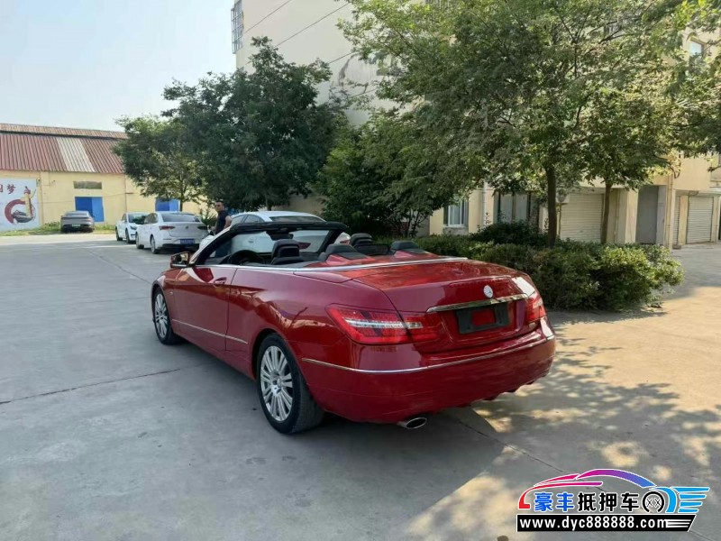 11年奔驰E轿车抵押车出售