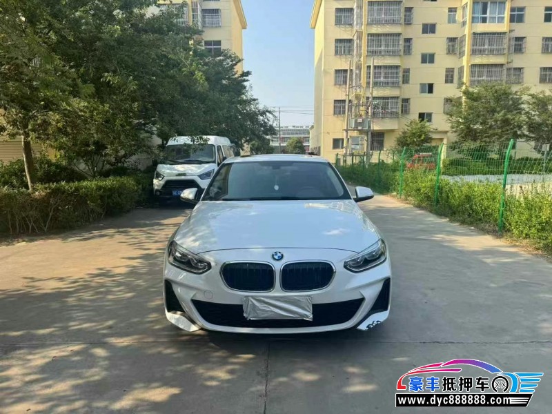 20年宝马1系轿车抵押车出售