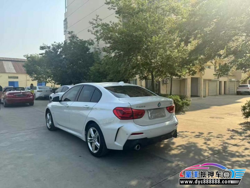 20年宝马1系轿车抵押车出售