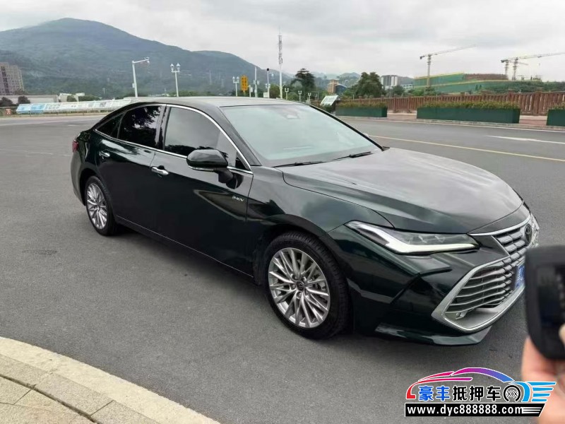 25年丰田亚洲龙轿车抵押车出售