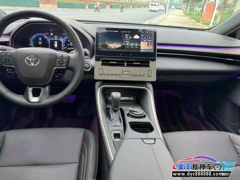 25年丰田亚洲龙轿车抵押车出售