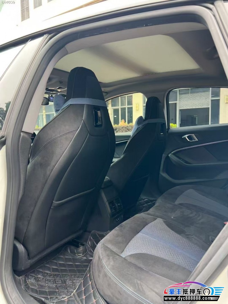 21年宝马2系轿车抵押车出售