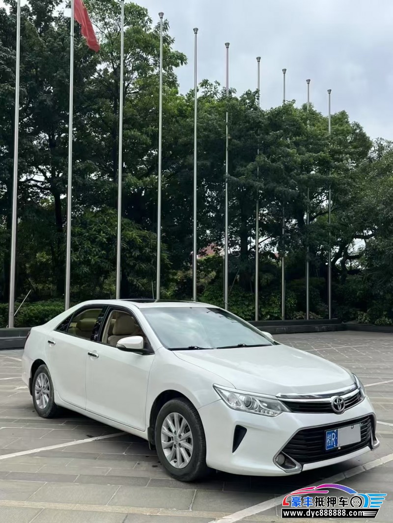 17年丰田凯美瑞轿车抵押车出售