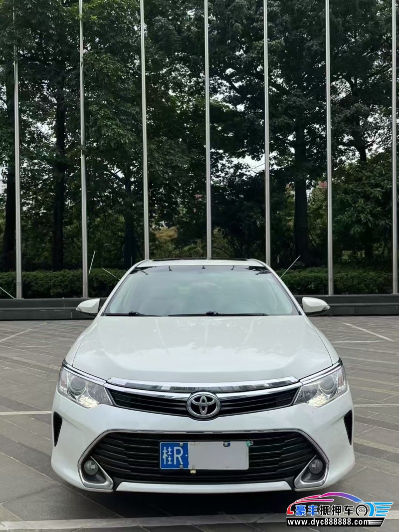 17年丰田凯美瑞轿车抵押车出售