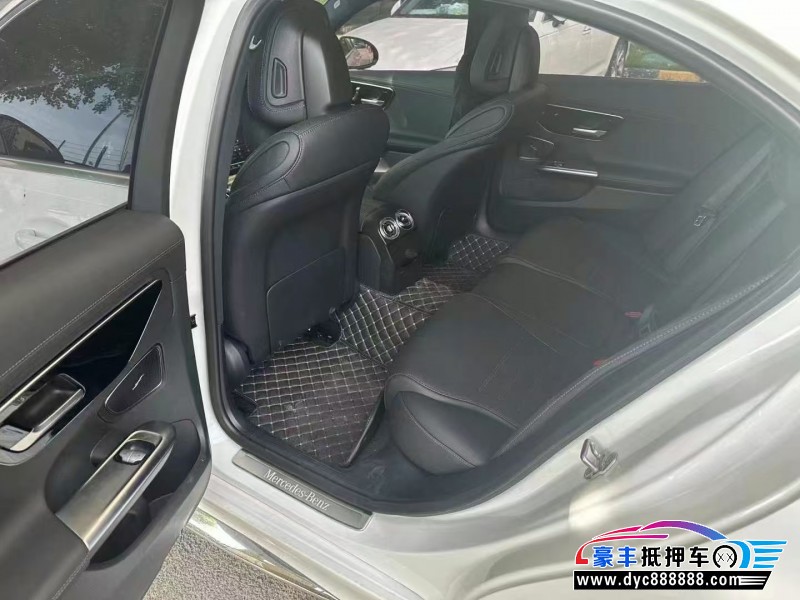 23年奔驰C轿车抵押车出售