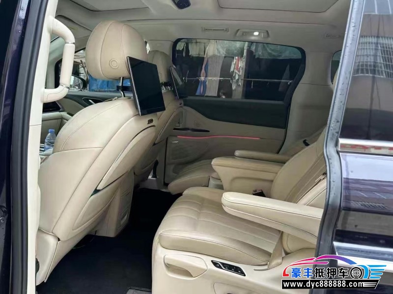 23年岚图梦想家轿车抵押车出售