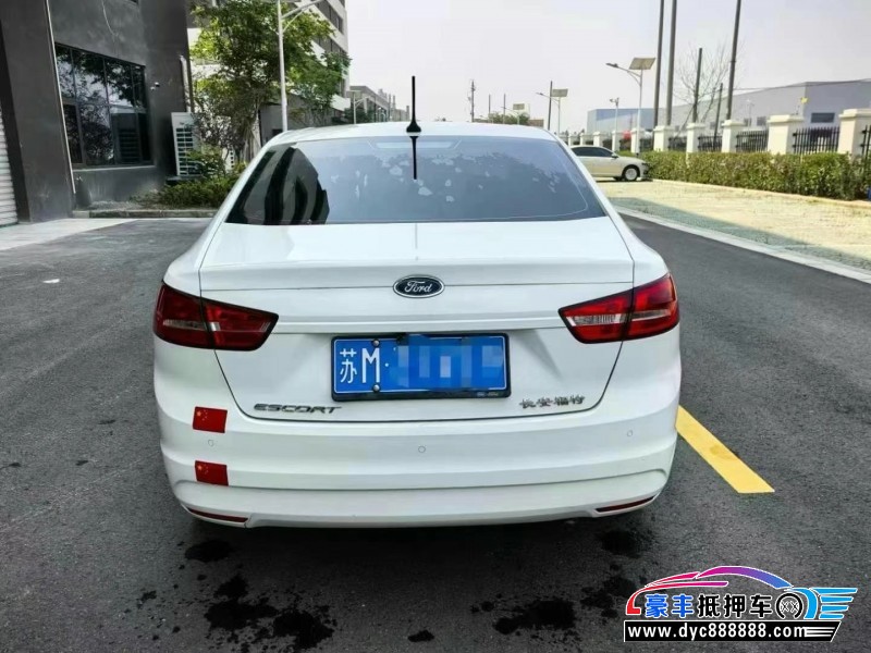 18年福特福睿斯轿车抵押车出售