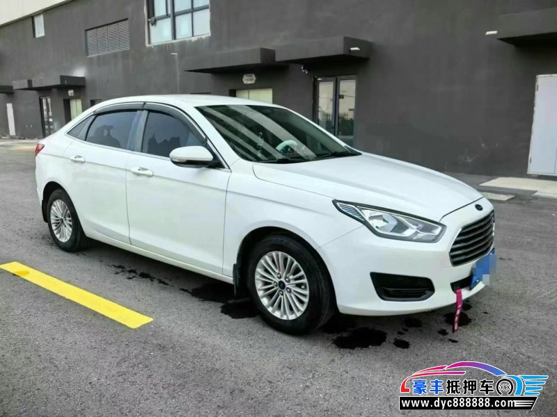 18年福特福睿斯轿车抵押车出售