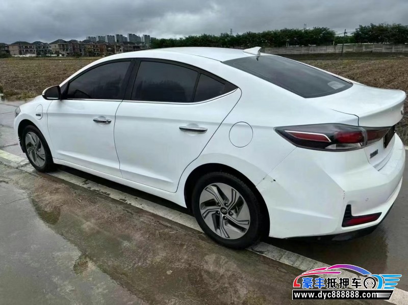 21年现代领动轿车抵押车出售