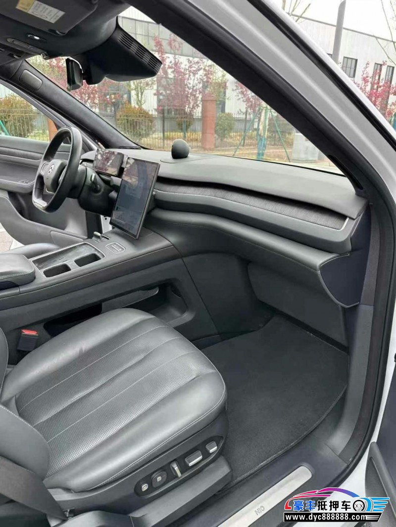 23年蔚来ES8轿车抵押车出售