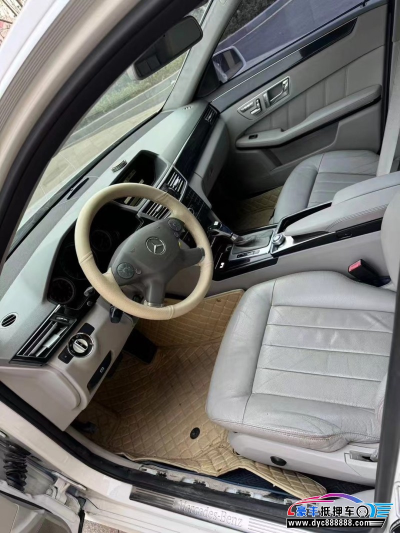 16年奔驰E轿车抵押车出售