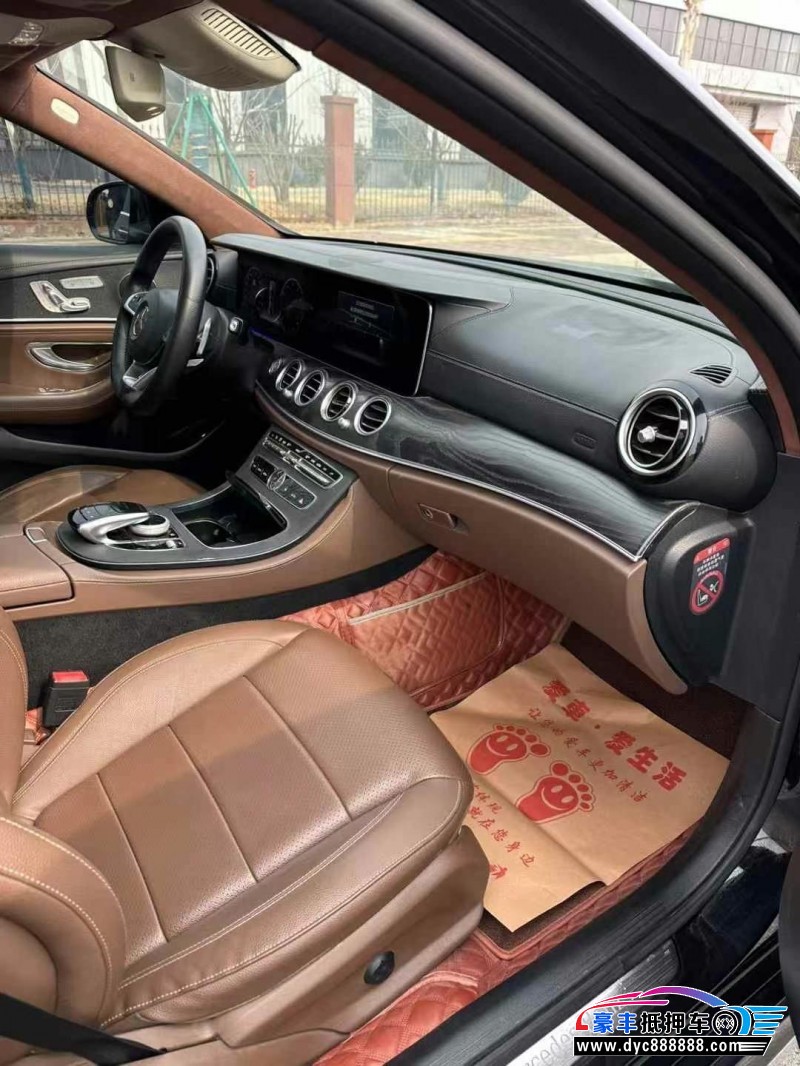 17年奔驰E轿车抵押车出售