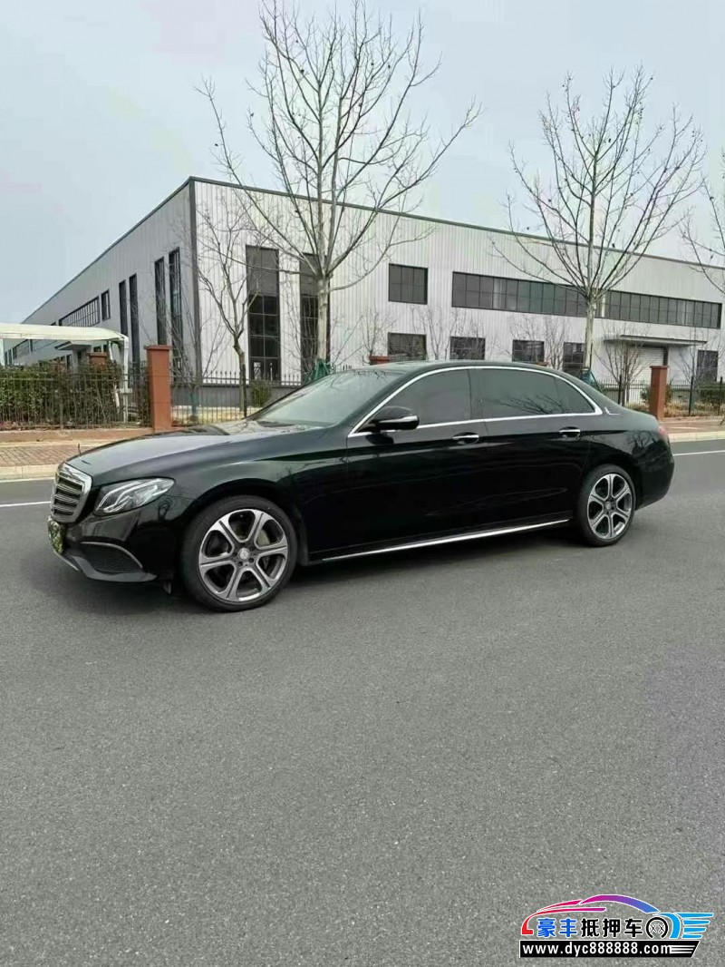 17年奔驰E轿车抵押车出售