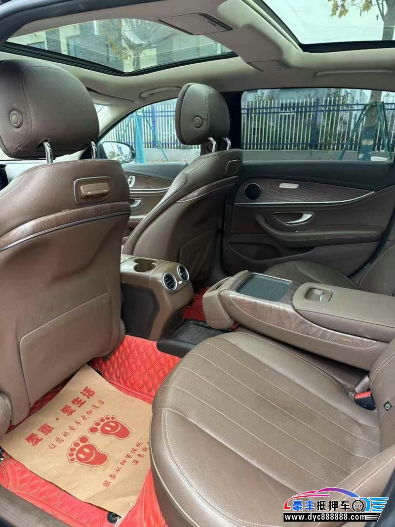 20年奔驰E轿车抵押车出售