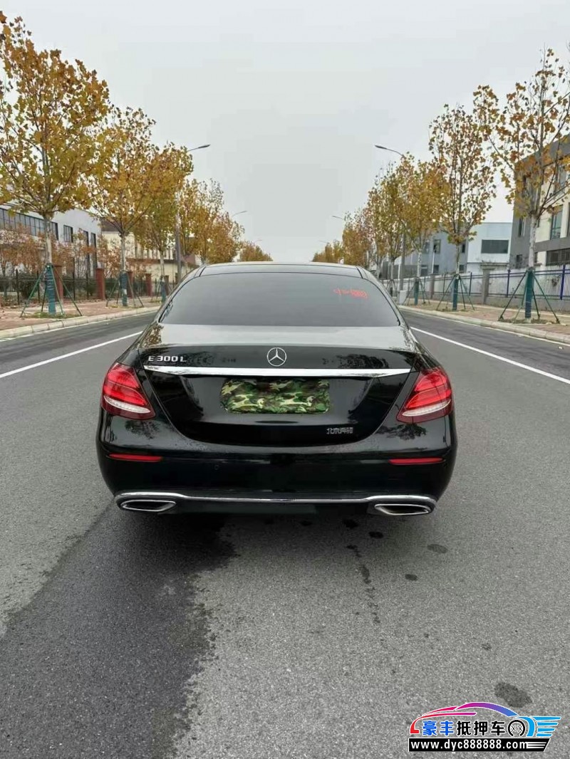20年奔驰E轿车抵押车出售