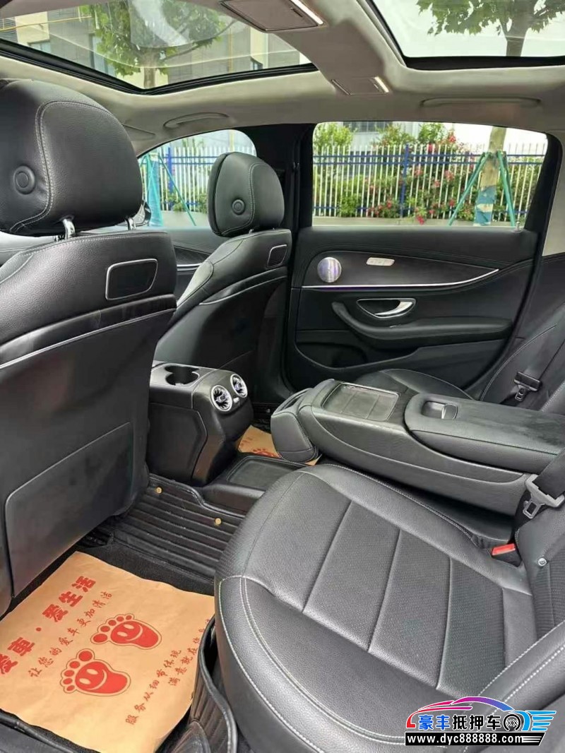 18年奔驰E轿车抵押车出售