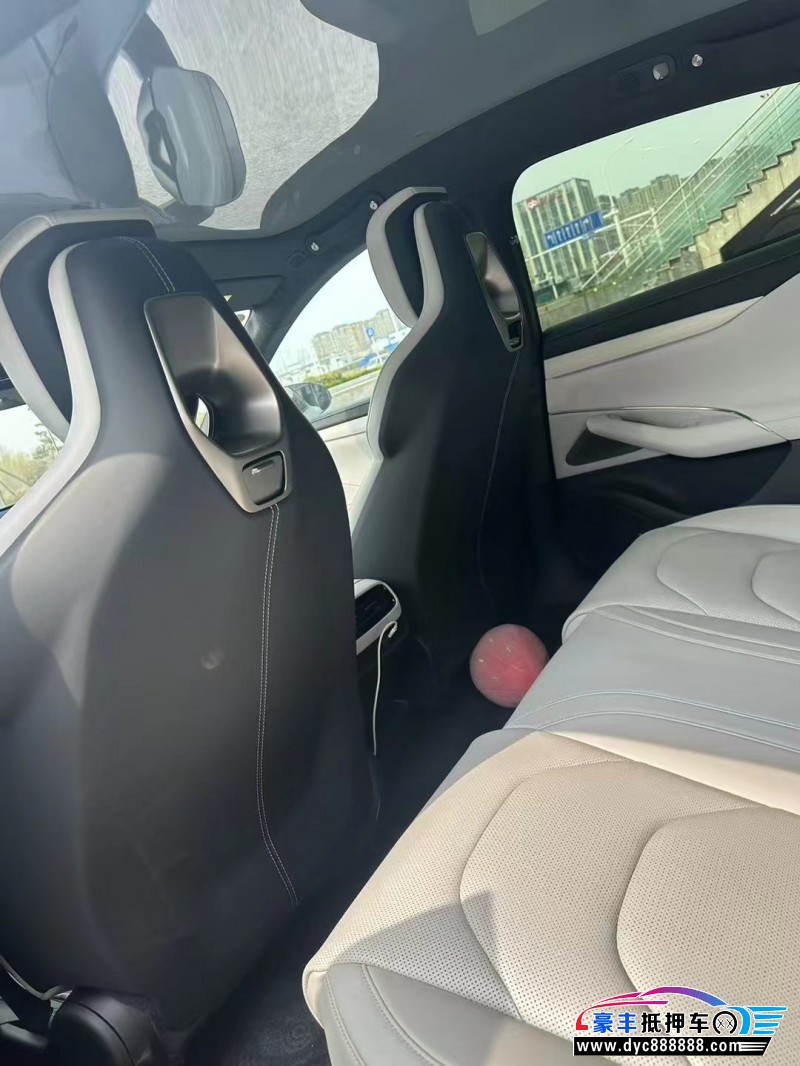 24年小米SU7轿车抵押车出售