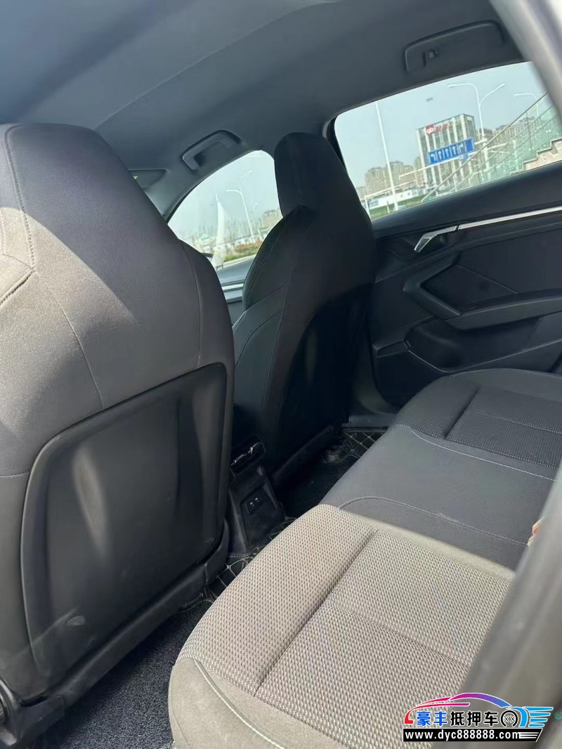 23年奥迪A3轿车抵押车出售