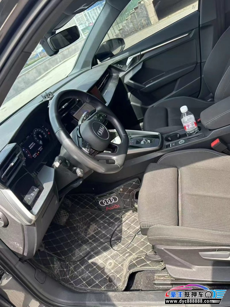 23年奥迪A3轿车抵押车出售