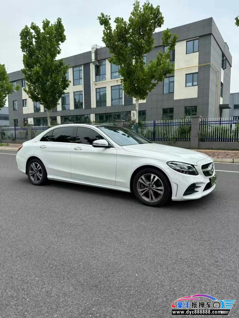 21年奔驰C轿车抵押车出售