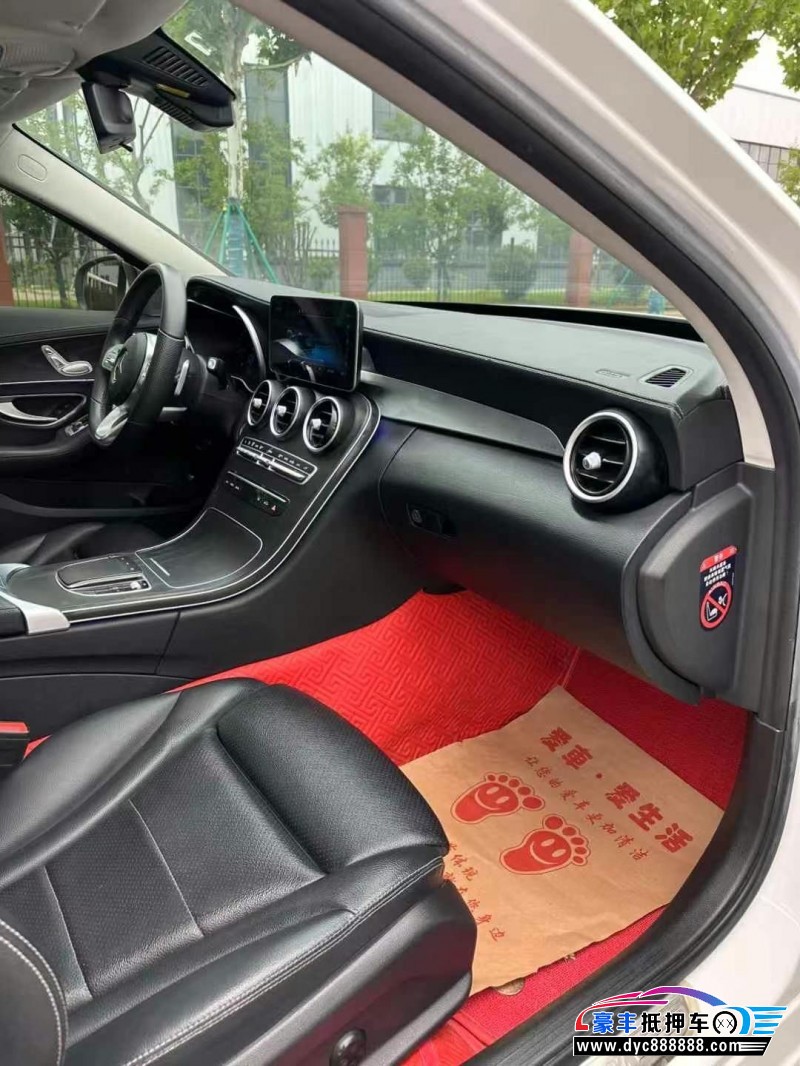 21年奔驰C轿车抵押车出售